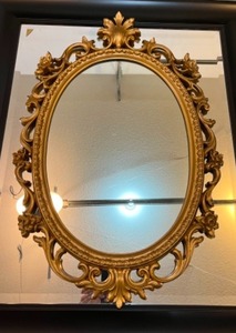 lot 23 image: Vintage Syroco Dart Mirror MCM Hollywood Regency Gold Gild Ornate Rococo...