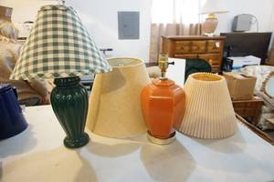 lot 76 image: Lamps Lighting Vintage Ceramic Glass Green Orange with Shades...