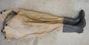 lot 43 image: Fishing Hunting STEARNS Waders Steel Shank Size 12...