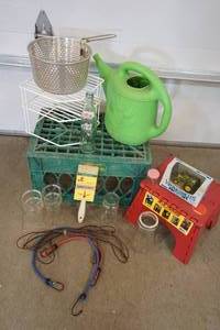 lot 67 image: Miscellaneous Vintage Garden and Home...