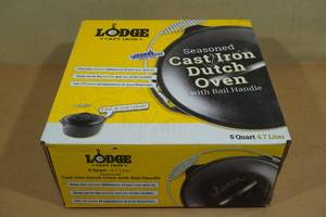Lodge 5 Quart Seasoned Cast Iron Dutch Oven