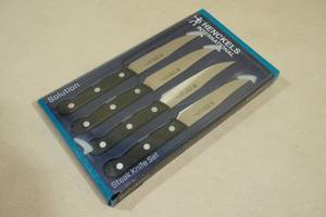 Henckles 4-Piece Steak Knife Set