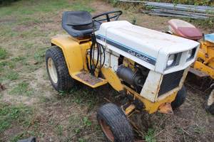 lot 20 image: Cub Cadet model 149, hydrostatic transmission, hydraulic lift, headlights, 14hp Kohler engine, not running, its been sitting