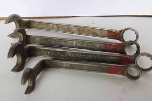 lot 25 image: Lot of misc. wrenches and multi wrenches