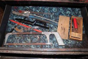 lot 77 image: Black roll away tool box, contents included, 27x18x29