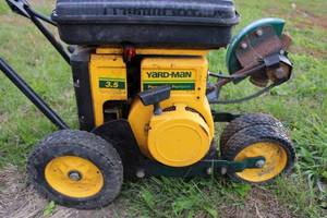 lot 93 image: Yardman edger, turns over, running condition unknown, 3.5hp Briggs engine