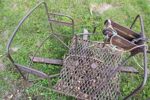 lot 103 image: Vintage Hand-Made Ride-on Toy Steam Shovel, bucket needs repair
