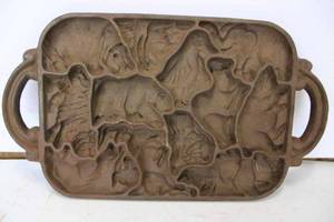 lot 113 image: Antique John Wright cast iron animal mold pan, 10x7.5
