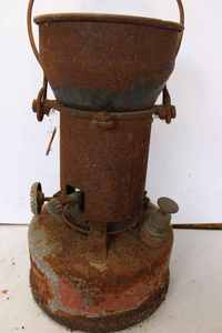 lot 121 image: Turner gas smelting pot burner, 15.5 tall