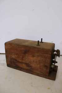 lot 130 image: 2 high tension buzz coils and 1 hit miss muffler