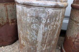 lot 165 image: 4 milk cans, 1 from Mankato, MN