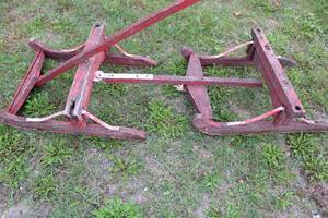 lot 166 image: Small Antique wooden sleigh, 4.5x18