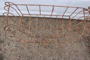 lot 167 image: 2 wire planters