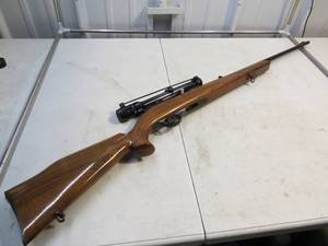 lot 4 image: Weatherby Mark XXII 22 Long Rifle with Magazine