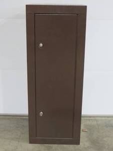 lot 18 image: Gun Safe 21 W x 22 x 55