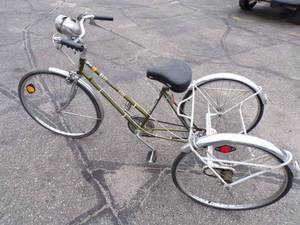 lot 65 image: Mossberg Tourist 3 Wheeler Bike
