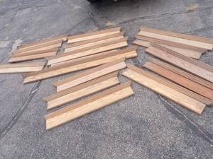 lot 120 image: 50 Wood Trim Crown Molding