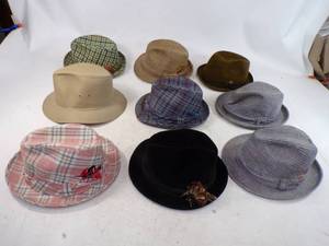 lot 9 image: Fantastic Lot of Vintage Hats mostly Dobbs