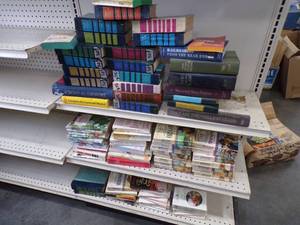 lot 133 image: lot of Fiction Books
