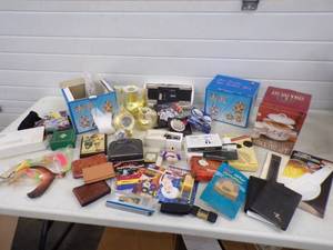lot 159 image: Vintage 1970s Lot of Boxed unused Electronics and Gadgets