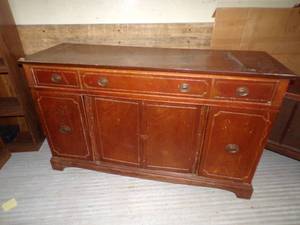 lot 138 image: Vintage Wood Hutch