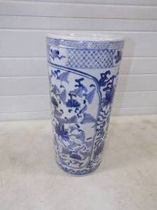 lot 119 image: Large Porcelain Umbrella Stand