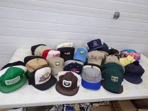 lot 182 image: Vintage Farm Snapback Hats  50