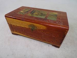 lot 194 image: Vintage Wooden Knick Knack Jewelry Box and RARE vintage Ashtray