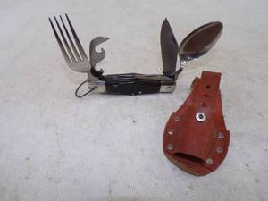 lot 213 image: Very Cool Camping Knife with all the Gadgets