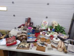 lot 261 image: Mega Lot of Boxed Porcelain Dolls, Pots Vintage Advertising, Candles and so so so much more