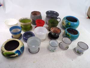 lot 262 image: Flower Pot Lot