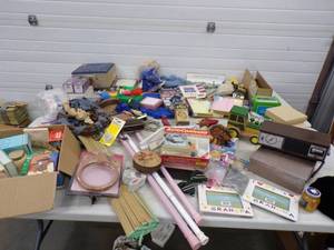 lot 264 image: Mega Lot see Pics
