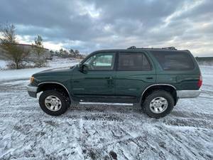 lot 25 image: 1999 Toyota 4Runner SR5