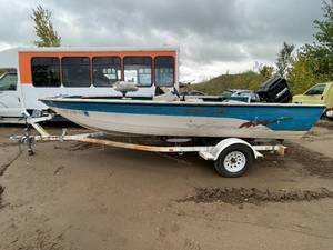 lot 18M image: 1996 Crestliner Fishhawk Boat 17ft