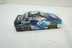 lot 7 image: Mark Martin tin