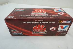 lot 11 image: Racing Champions stock car