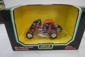 lot 17 image: World of Outlaws sprinter car