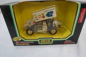 lot 19 image: World of Outlaws sprinter car