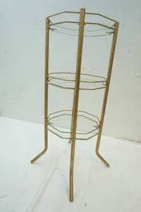 lot 21 image: octagon table