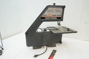 lot 30 image: Craftsman band saw