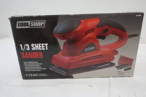 lot 39 image: Tool Shop Sander
