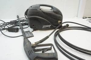 lot 47 image: Black Cat pressure washer