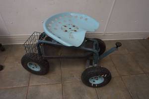 lot 80 image: Garden cart