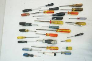 lot 96 image: Screwdrivers