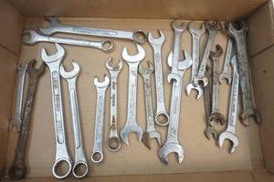 lot 105 image: Wrenches