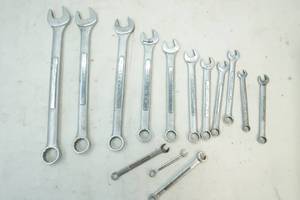 lot 107 image: Craftsman wrenches