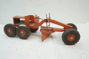 lot 138 image: Nylint road grader