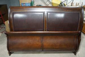 lot 168 image: sleigh bed