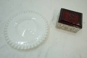 lot 193 image: Fenton Ruffle Plate 10