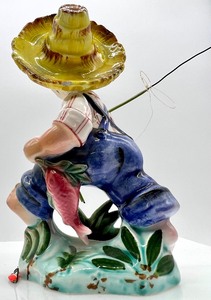 lot 152 image: Vintage LEFTON Tom Sawyer Fishing Barefoot Boy with Pole Figurine
